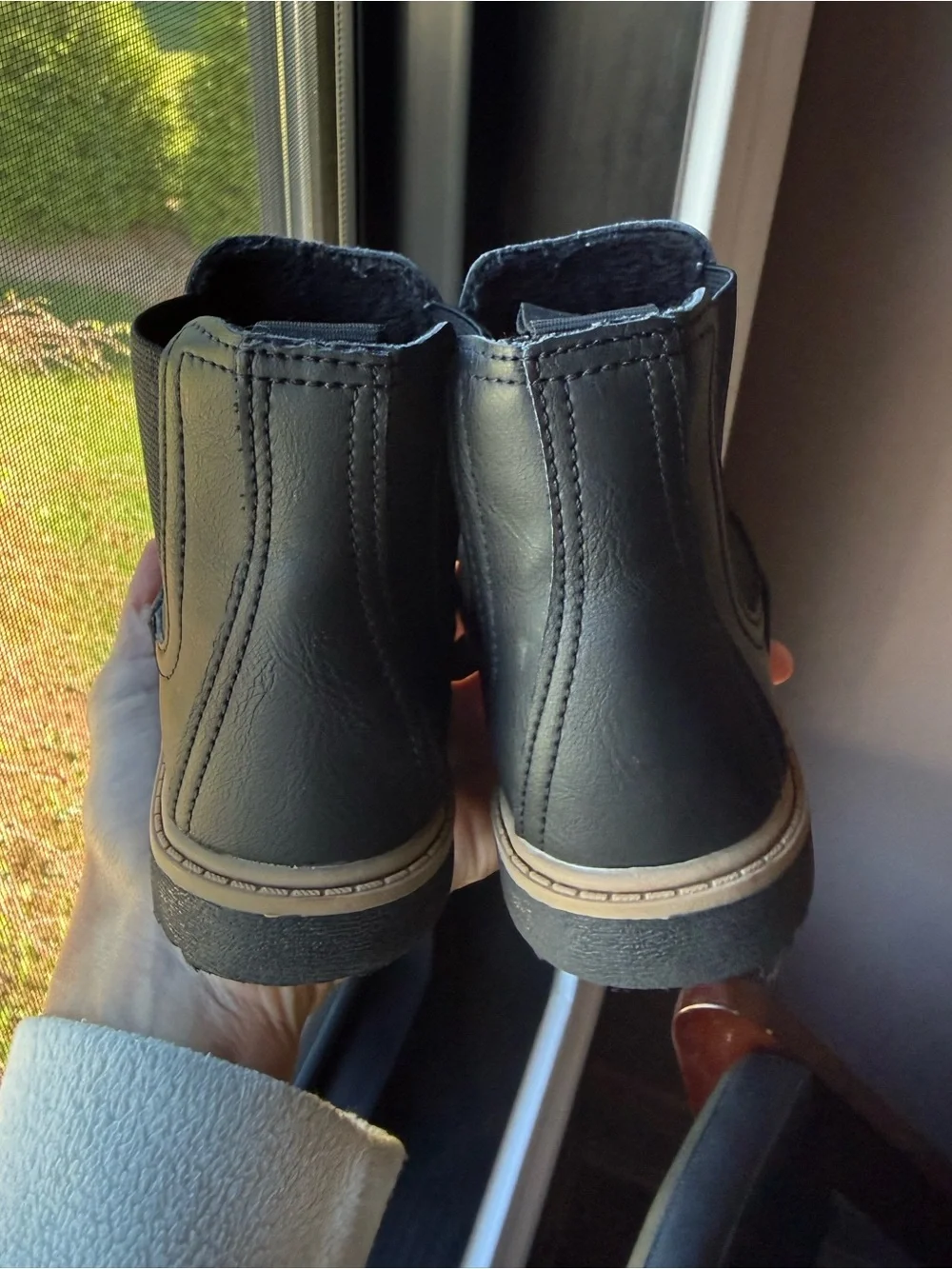 SIZE 9 TODDLER CHELSEA BOOTS